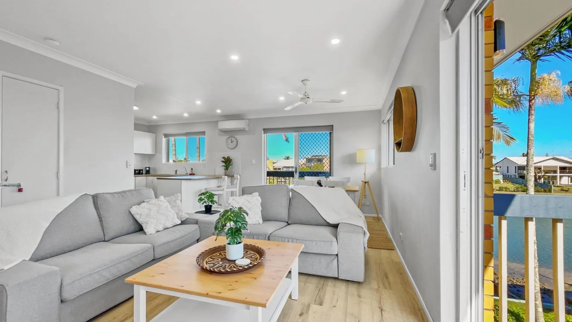 Waterfront Serenity - Steps From Mooloolaba Beach Apartment