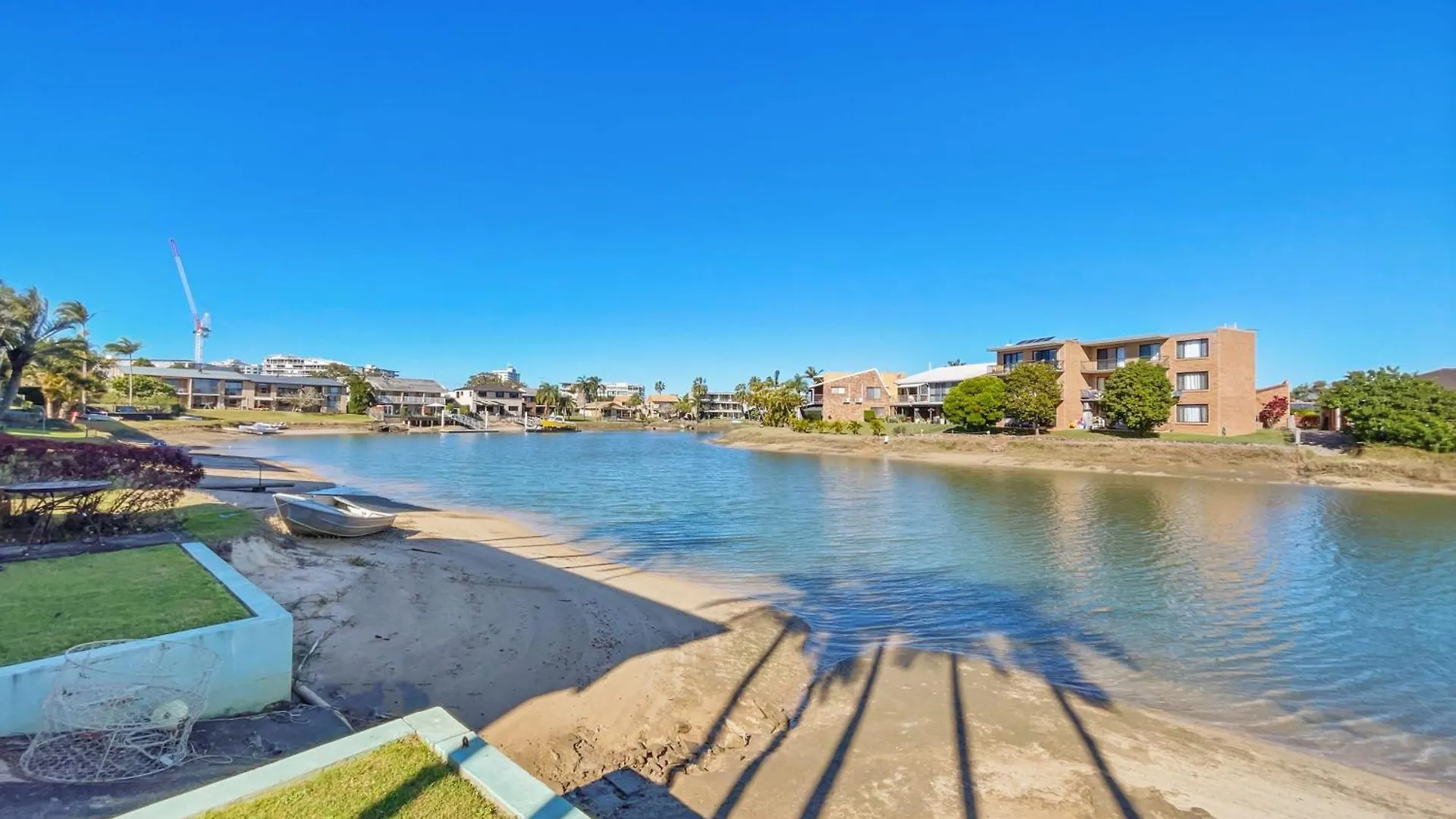 Waterfront Serenity - Steps From Mooloolaba Beach Apartment
