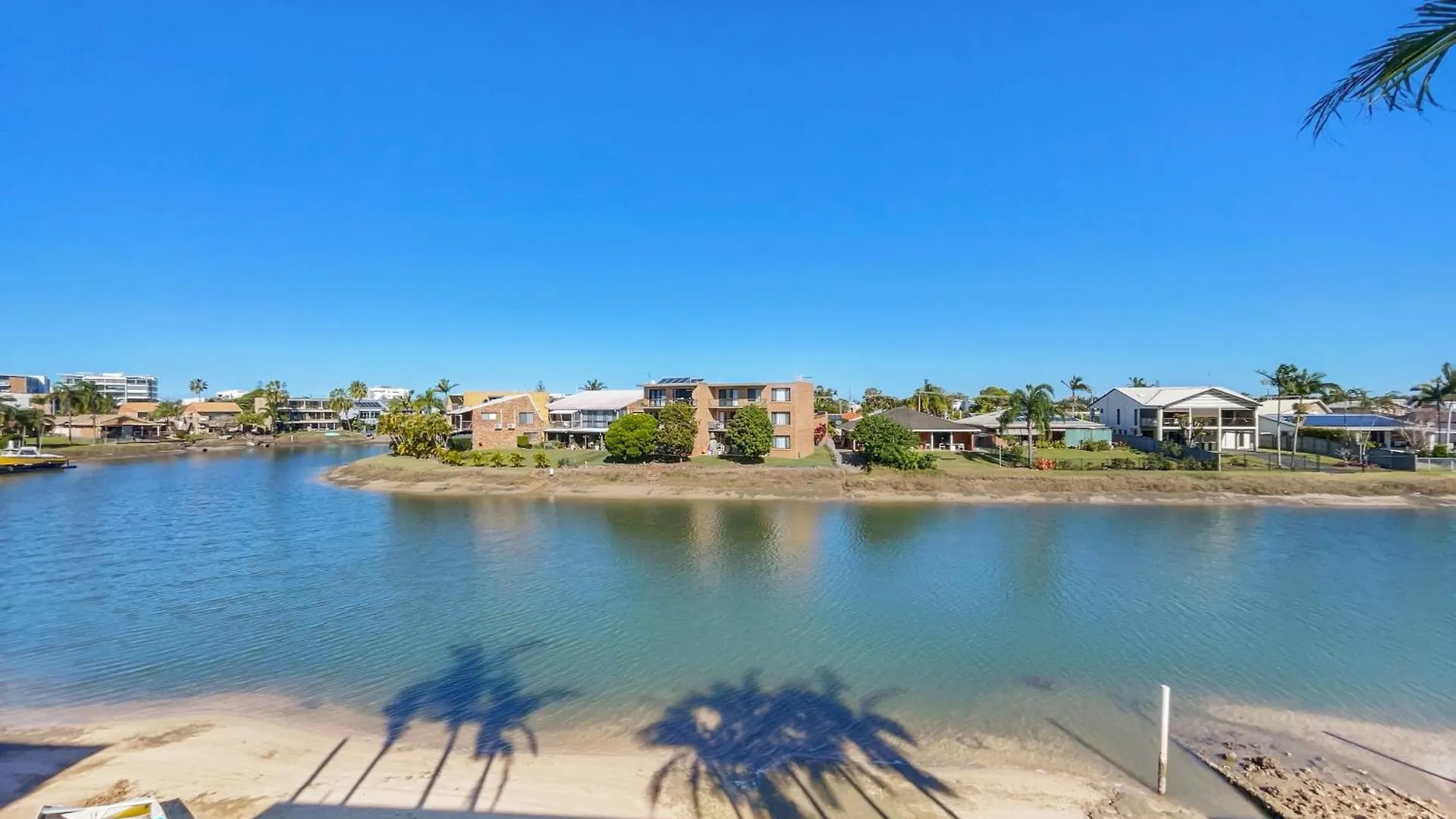 Apartment Waterfront Serenity - Steps From Mooloolaba Beach